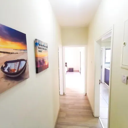 Beach-a-holic Apartment, 2 Min Distance From Marina * Larnaca